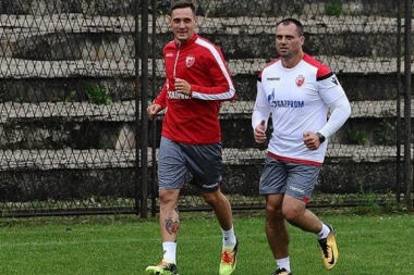 Zvezda sve jača: STOJILJKOVIĆ STIGAO NA ZLATIBOR!