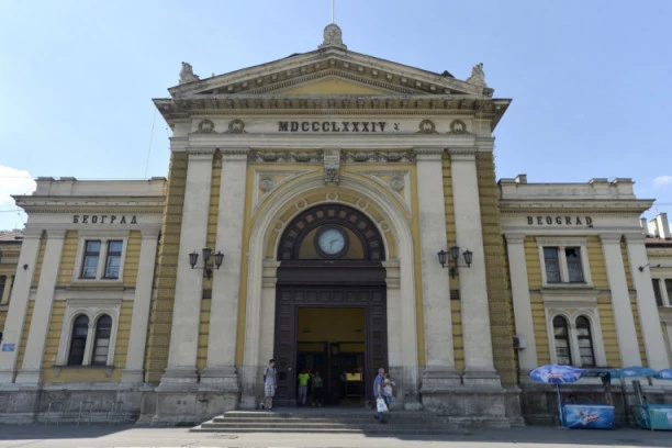 Vraća se na Železničku stanicu nakon 75 godina: Evo koje VAŽNO OBELEŽJE će zasijati u Beogradu!