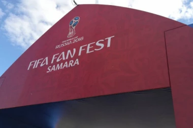 (VIDEO) FAN ZONA U SAMARI: Pivce, tri prsta, uživanje uz Mesija, i pesma za Mitra od Amera
