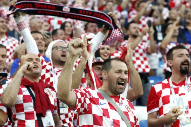 KUKAVICE KAKVIH NEMA: Hrvati POBEGLI Srbiji sa MEGDANA