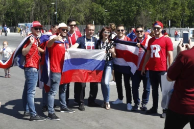 (FOTO) Evo zbog koje zastave je kažnjena Srbija