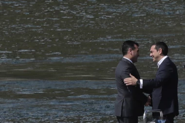 BILO JE KAO NA SVADBI: Cipras otrkio detalje atmosfere nakon potpisivanja sporazuma sa Zaevim