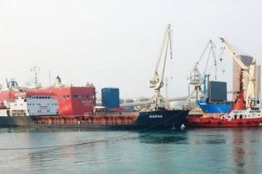 DRAMA NA JADRANU SE NASTAVLJA: Brod tone, 8 od 13 članova posade SPASENO!