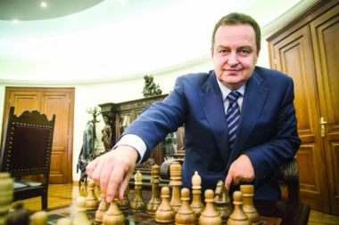 IZVRŠNI ODBOR SPS: Puna podrška Dačiću