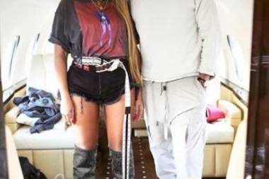 BIJONSE I DŽEJ ZI KRSTARE ITALIJOM! A kada budete videli njihovu JAHTU, ZAVRTEĆE VAM SE!