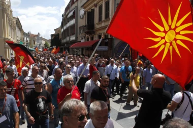 Transformacija: U Makedoniji spremne table sa novim imenom države