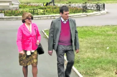 Sadašnja žena Koštunici napisala: VOJO, NALEPŠE SI ZADOVOLJSTVO