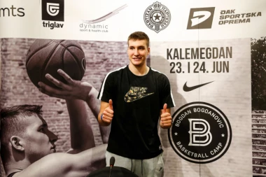 Kolega iz Sakramenta podržao Bogdana na kampu za decu!