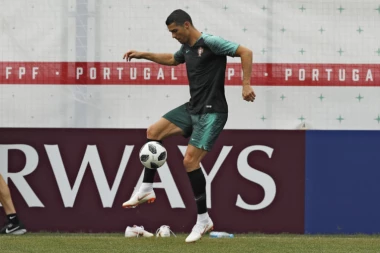 (VIDEO) Ovo više nije san: RONALDO ZAPEVAO JUVENTUSOVU PESMU!