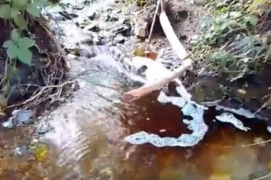 MEŠTANI SELA KOD UŽICA: Truju nas otpadnom vodom iz deponije!