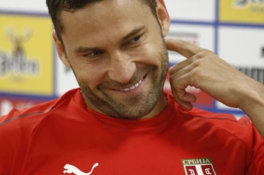 TOŠIĆ PONOVO ODUŠEVIO: Ne znam da li ćete me zvati "Leteći Duško ili "Leteća kobasica"!