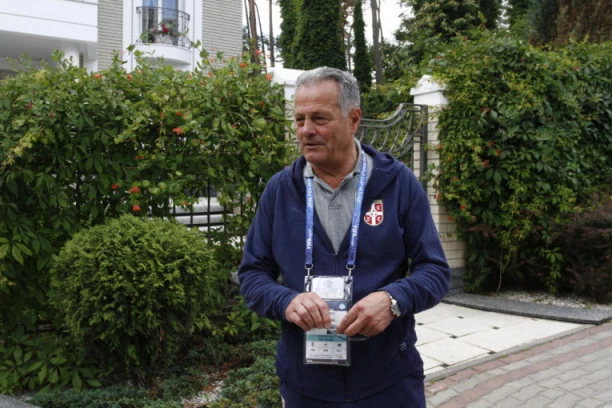 ZAIGRALI SE: Smenili Pantelića i PREKRŠILI STATUT, Bjeković ne ispunjava GLAVNI USLOV!