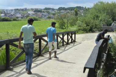 Migranti u Rumi ubijeni u OBRAČUNU KRIJUMČARA!