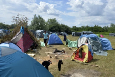 BIH IPAK POSTAJE CENTAR ZA MIGRANTE?