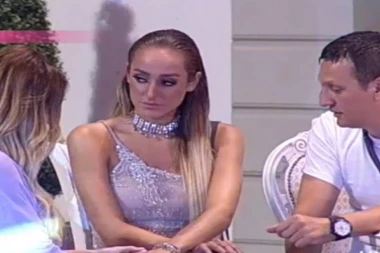 (FOTO) Na porodičnm slavlju Lune Đogani POJAVIO SE I ON!