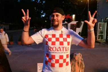 ČUDO NEVIĐENO: Hrvat diže tri prsta!