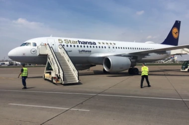 PUTNIKU POZLILO: Nemački avion prinudno sleteo na beogradski Aerodrom Nikola Tesla!