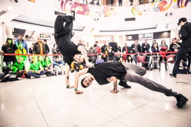 KVALIFIKACIJE ZA SVETSKO PRVENSTVO: Brejk dens u Knez Mihailovoj