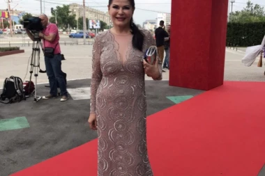 JOŠ UVEK NIJE UTVRĐENO KO JE DEVINOV TATA: Odloženo suđenje Miroslava Ilića i njegove bivše ljubavnice!