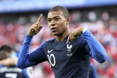 Mbape nas vodi u polufinale