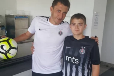 Srpska deca iz Hrvatske u poseti Beogradu: STRAHINJA JEDINI CRNO-BELI MEĐU ZVEZDAŠIMA!