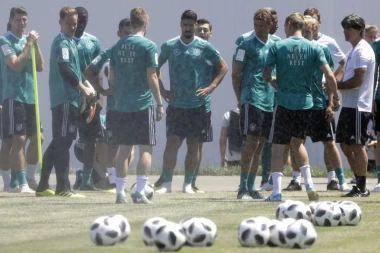 FRKA NA TRENINGU: Kako su dve avionske karte do ludila dovele Nemce