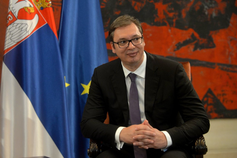 Vučić sutra na telefonu s Merkel, tri državnika za tri dana