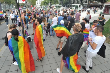 UOBIČAJENA TRASA PARADE PONOSA: Zabava se nastavlja u Studentskom parku