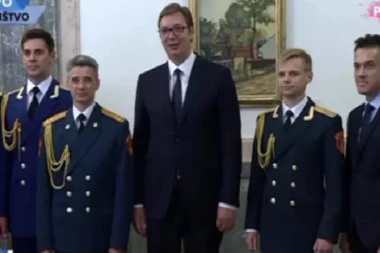 VUČIĆ SA HOROM "ALEKSANDROV": Nikada nismo zabili nož u leđa našim ruskim prijateljima!