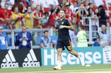 Želite Azara? OK, cena je 200 miliona!