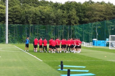 (FOTO) Trening reprezentacije Srbije kasnio pola sata - razlog je SJAJAN