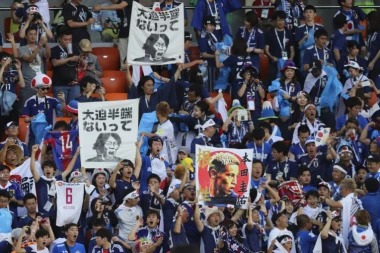 ŽIVA LEGENDA: Japanac potpisao ugovor u 52. godini života!