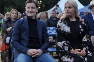 Porodila se partnerka Ane Brnabić: Premijerka dobila sina, evo kako su bebi dale ime
