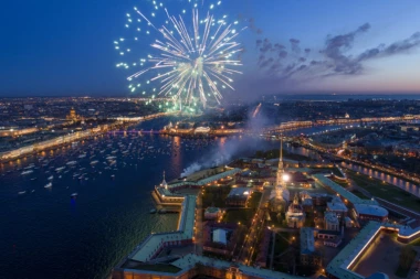 Nevolje za srpskog navijača u Rusiji: SNIMAO SANKT PETERSBURG DRONOM, PA GA PRIVELA POLICIJA!