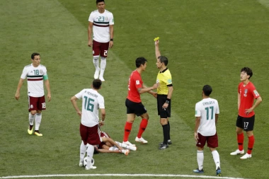 Mažić sudi meč Senegal - Kolumbija