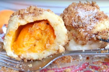 Ovo je recept za NAJSOČNIJE KNEDLE SA KAJSIJAMA!