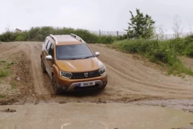 "DAČIJA" PREVARA: NIJE FER, POMEŠALI BABE, ŽABE I LUBENICE DA BI ZBUNILI POTROŠAČE