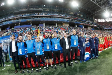 Đaci okupiraju tribine Humske na meču Srbija - Rumunija