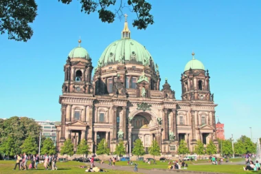 EKSKLUZIVNI SERIJAL O NAJVEĆIM SRPSKIM MAFIJAŠIMA: Srbi ukrali zlatni krst sa katedrale u Berlinu