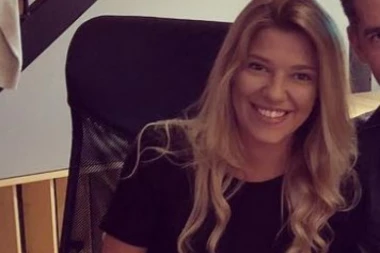 KIJA UŠLA U STUDIO: Evo s kim snima PESMU!