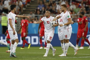 IDE I VRAĆA SE: Tunis - isti čovek treći put selektor