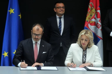 JOKSIMOVIĆEVA I FABRICI POTPISALI FINANSIJSKI SPORAZUM: Dodela pomoći za ruralni razvoj