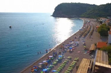 KOD PALME OPET ŠIROKO! Deca idu na more o trošku grada!