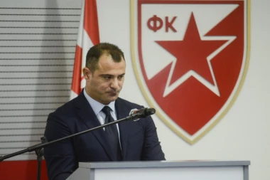 (VIDEO)  Dekijeve suze na crveno-belom oprošaju od Bunjevčevića