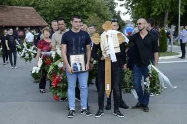 ZBOGOM: Bunjevčević ispraćen na večni počinak