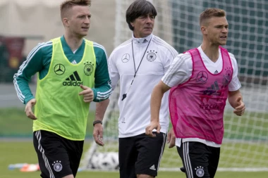 Nemci cene minuli rad: LEV OSTAJE NA KLUPI "PANCERA"!