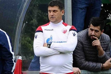 (VIDEO) VREME SLAVLJA: "Delije" pevale treneru!