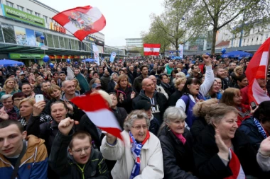 AKO ŽELE RADNIČKI RAT, DOBIĆE GA! 100.000 ljudi u Beču protestuje zbog radnog vremena od 12 sati