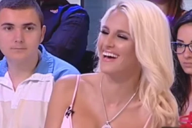 (VIDEO) KAD NESTANE PARA MOŽE I NAKIT! Saru Reljić za 2 minuta zakitili sa 10 SATOVA, ne zna se koji je skuplji!