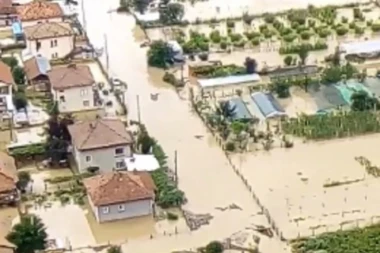 Stravična tragedija u Rumuniji! BUJICA ODNELA BABU, DEDU I UNUČIĆE!